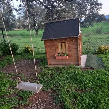 منزل ريفي La Hoja El Valle Valdecaballeros